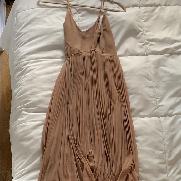 Tan maxi dress (Wilfred/Aritzia) - Picture 3 of 3